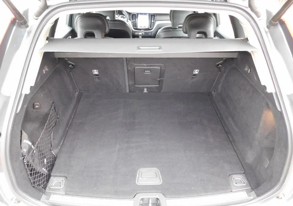 Volvo XC 60 cena 81180 przebieg: 160000, rok produkcji 2019 z Szczekociny małe 254